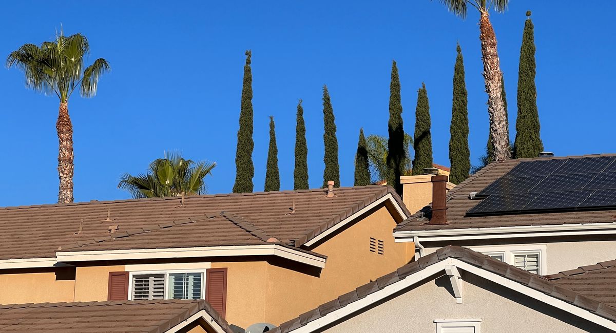 Combien de panneaux solaires faut-il vraiment pour une maison de 150m2 ?